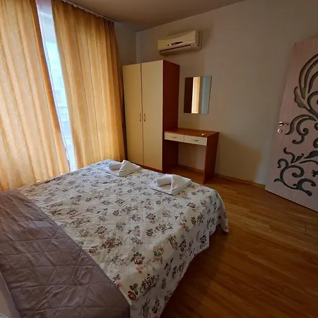Diamond Sarafovo By Kp 4*