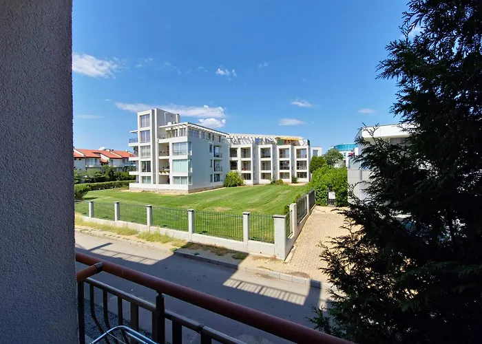 Apartahotel Diamond Sarafovo By Kp 4*