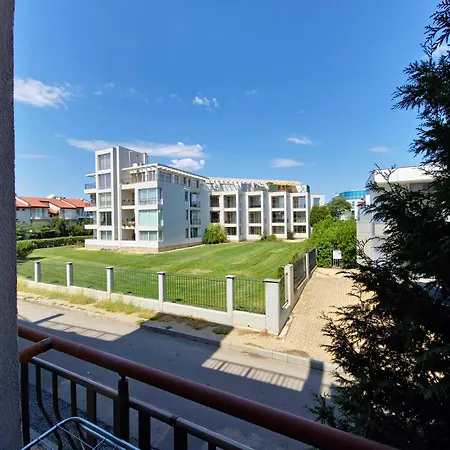Apart-hotel Diamond Sarafovo By Kp 4*