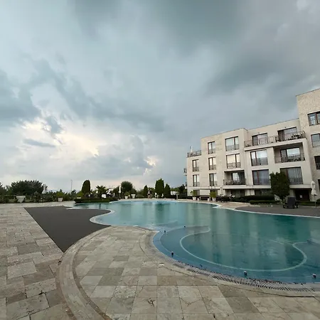 Apart-hotel Diamond Sarafovo By Kp 4*